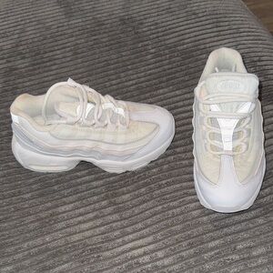 White Nike Airmax 95 Recraft Athletic Sneakers